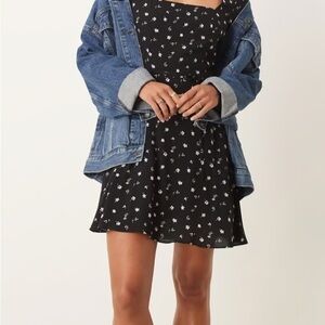 LIBERTY LOVE Black Smocked Dress Sz M Tiered Ditsy Flowers Balloon Sleeves Boho